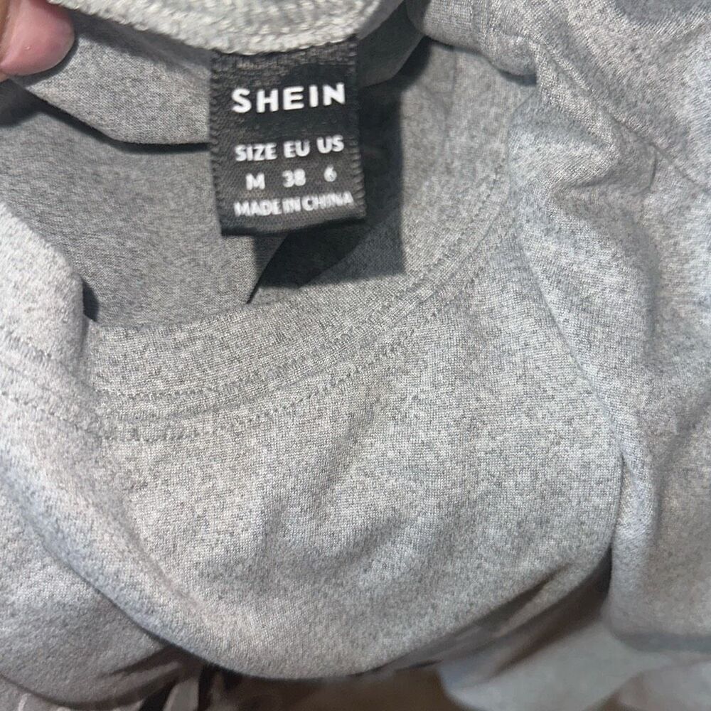 SHEIN Oversized Tee - Picture 5 of 5